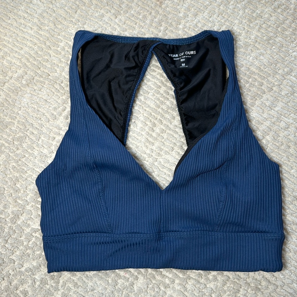 YEAR OF OURS sports bra size medium